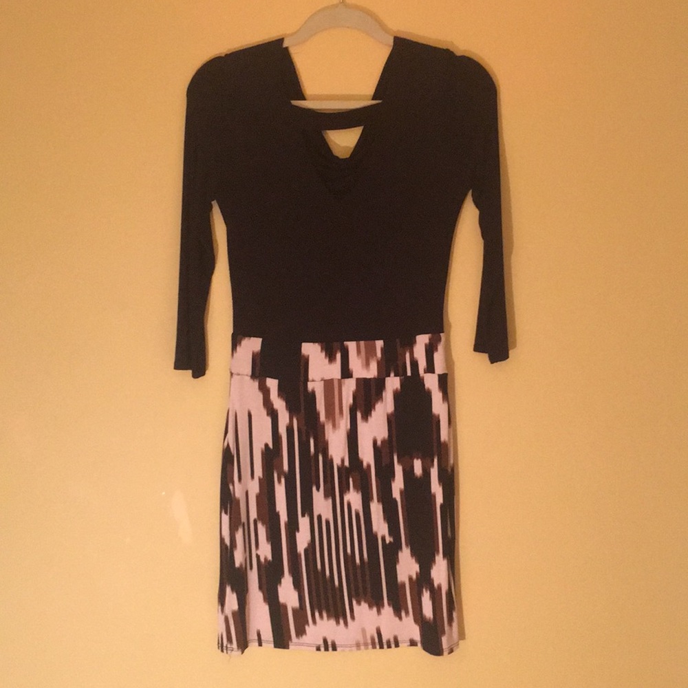 Long sleeve scoop neck dress w scoop back
